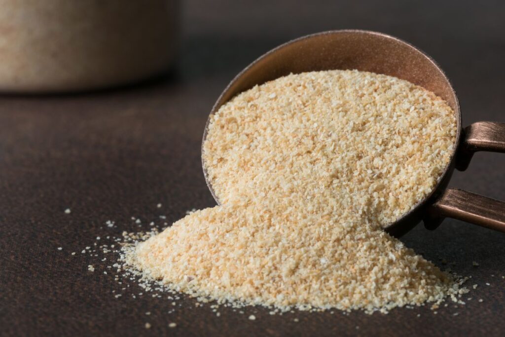 Džiovinti avokado kauliuko milteliai kambarinėms gėlėms